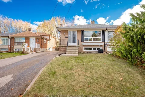 33 Syracuse Cres, Toronto, ON M1E 2G7