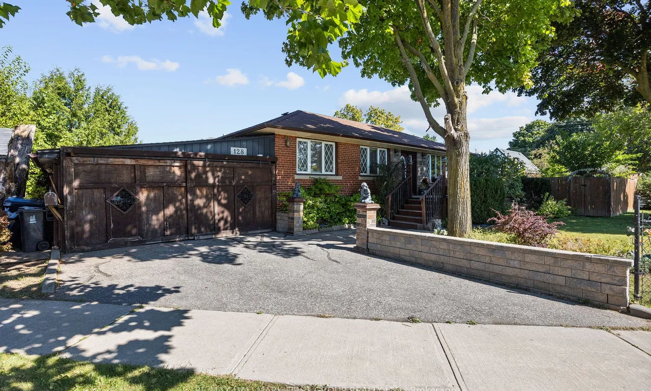 128 Shropshire Dr, Toronto, ON M1P 1Z4