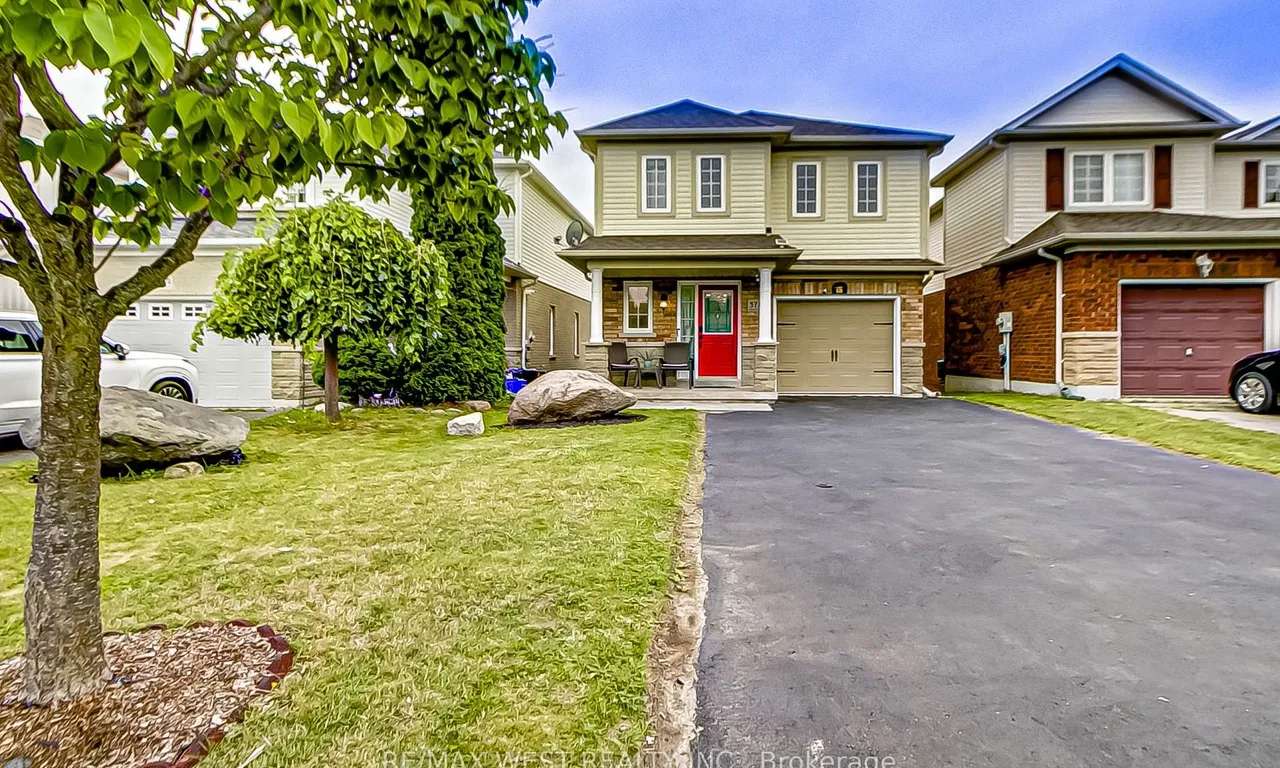 571 Blythwood Sq, Oshawa, ON L1K 2R7