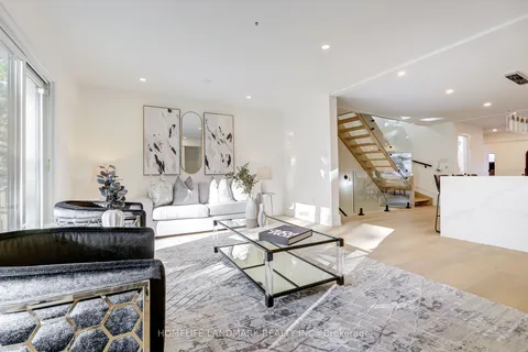 18 Haig Ave, Toronto, ON M1N 2W1