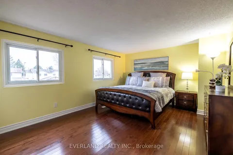 32 Sadlee Cove Cres, Toronto, ON M1V 1Y4