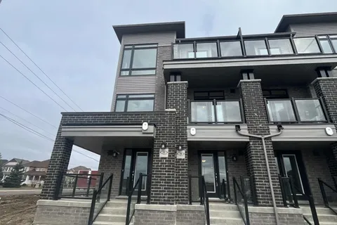 30 Esquire Way, Whitby, ON L1R 3K4