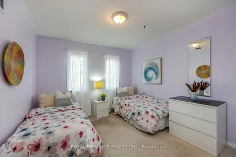 1442 Bridgeport St, Oshawa, ON L1K 2P5