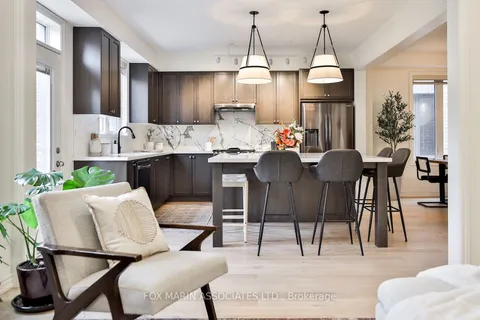 17 Vickery St, Whitby, ON L1P 0L1