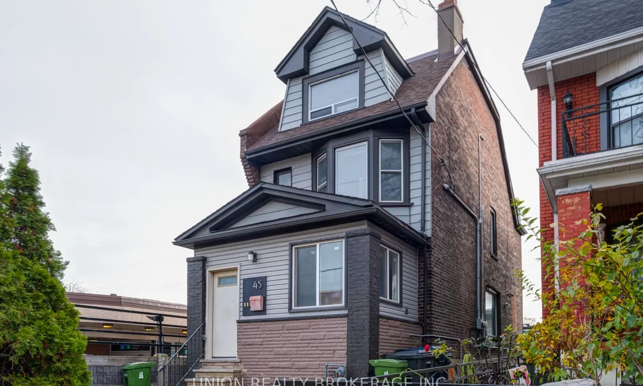 45 Strathmore Blvd, Toronto, ON M4C 1N5