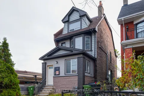 45 Strathmore Blvd, Toronto, ON M4C 1N5
