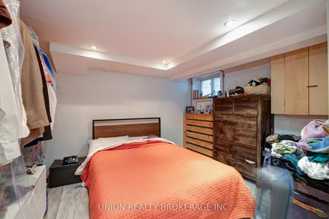 45 Strathmore Blvd, Toronto, ON M4C 1N5