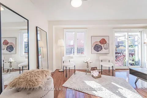 4 Flatwoods Dr, Toronto, ON M1V 4H4