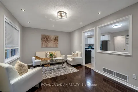 1 Barwick Crt, Whitby, ON L1N 9C2