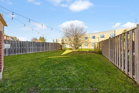 11 Searell Avenue, ON L1T 4Z6