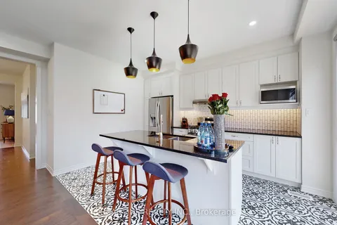 111 Barkerville Dr, Whitby, ON L1P 0L8