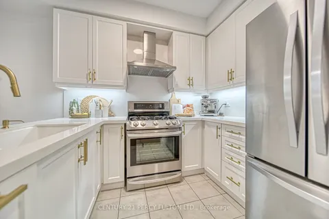 1790 Carousel Mews, Pickering, ON L1X 2R2