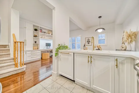 1790 Carousel Mews, Pickering, ON L1X 2R2