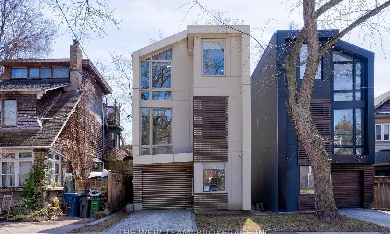 15 Edgewood Grve, Toronto, ON M4L 1X8