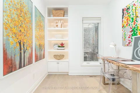 15 Edgewood Grve, Toronto, ON M4L 1X8