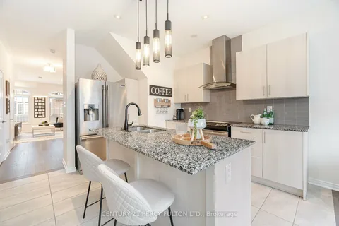 21 Graywardine Lane, Ajax, ON L1Z 0R9