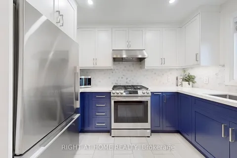 83 Chestnut Cres, Toronto, ON M1L 1Y6