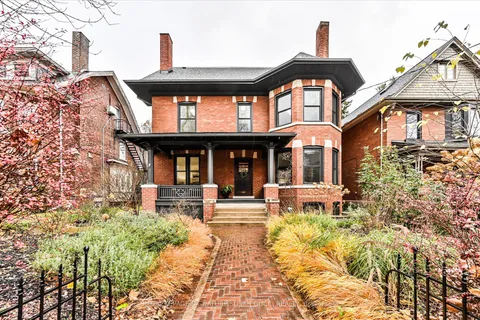 6 Lyall Ave, Toronto, ON M4E 1V8