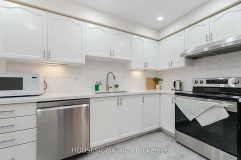 1155 Ridgemount Blvd, Oshawa, ON L1K 2L2