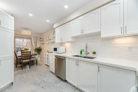 1155 Ridgemount Blvd, Oshawa, ON L1K 2L2