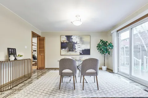 542 McLeod Cres, Pickering, ON L1W 3M5
