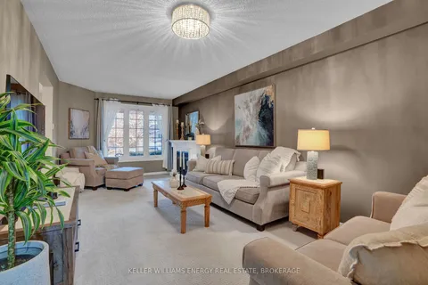 23 Freeland Ave, Clarington, ON L1C 4R9