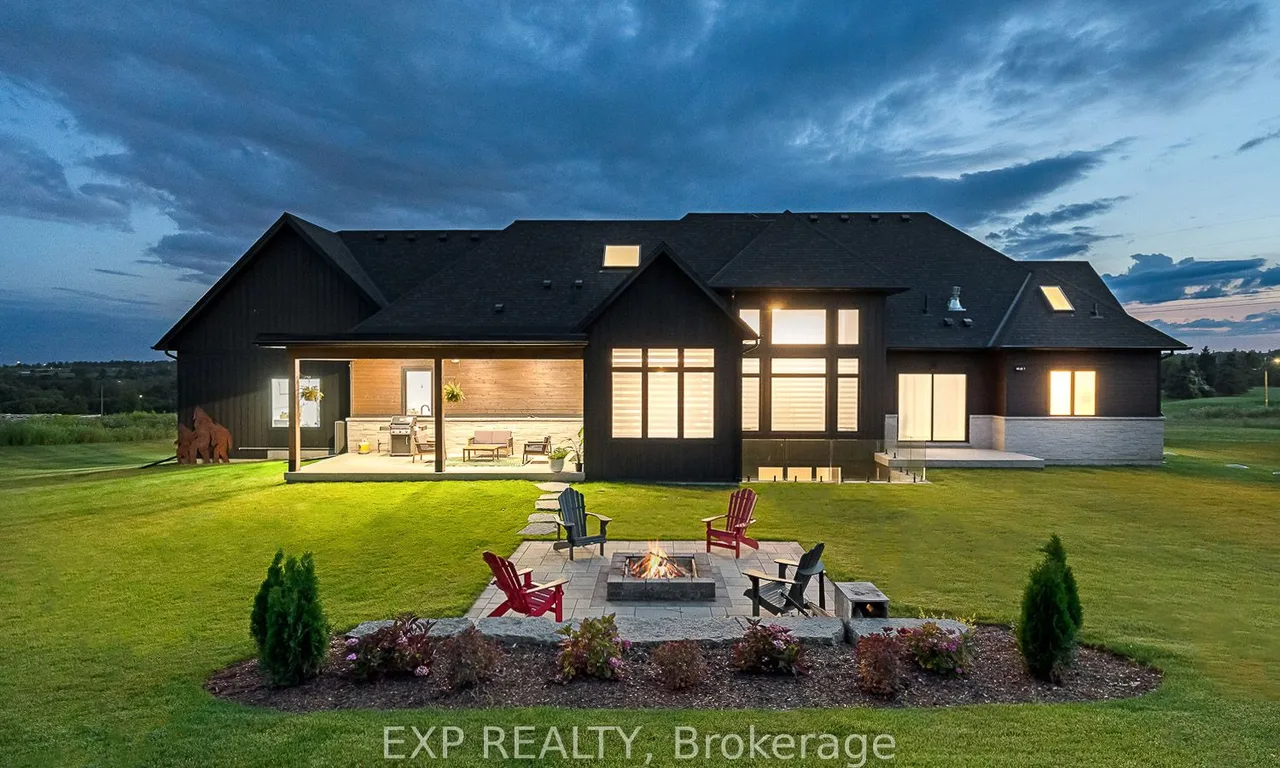25 Franklin Cres, Whitby, ON L0B 1A0