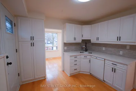 27 Manorwood Rd, Toronto, ON M1P 4G8