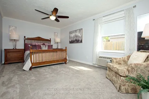 5 Independence Dr, Toronto, ON M1K 3R7