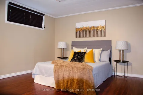 869 Scarborough Golf Club Rd, Toronto, ON M1G 1J4