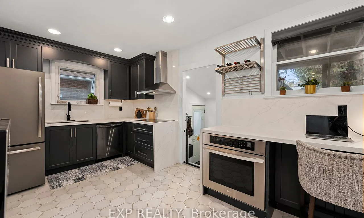 48 Westbrook Ave, Toronto, ON M4C 2G4