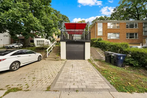 75 Kenilworth Ave, Toronto, ON M4L 3S4