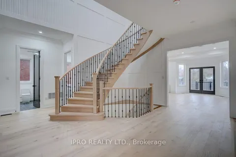 12 Euclid Ave, Toronto, ON M1C 1J6