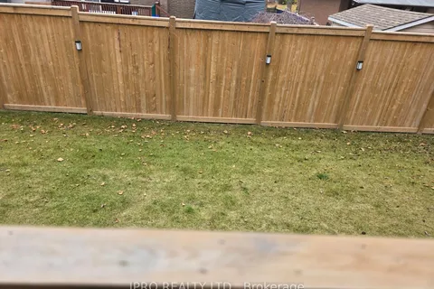 294 Okanagan Path, Oshawa, ON L1H 0A7