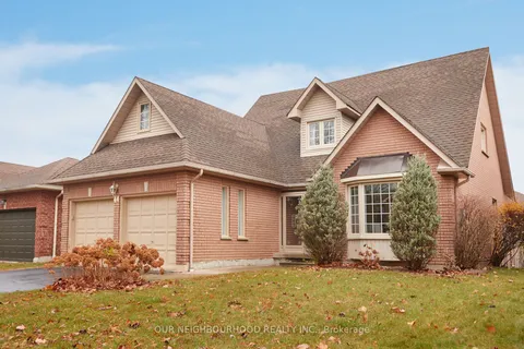 44 Headlands Cres, Whitby, ON L1R 1Z9