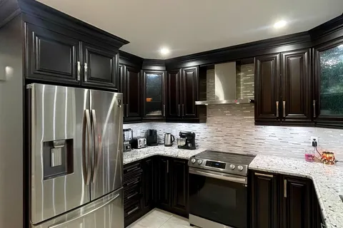 3265 Country Lane, Whitby, ON L1P 1T7