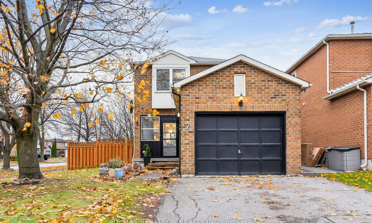 2 Brockman Cres, Ajax, ON L1T 2L3