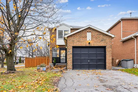 2 Brockman Cres, Ajax, ON L1T 2L3