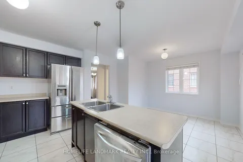 469 Rossland Rd, Ajax, ON L1Z 0K8