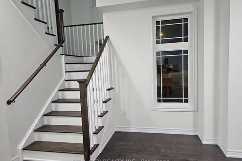 2873 Whites Rd, Pickering, ON L0H 1J0