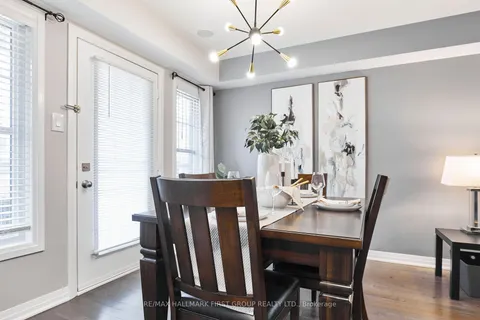 241 Lord Elgin Lane, Clarington, ON L1C 7E8
