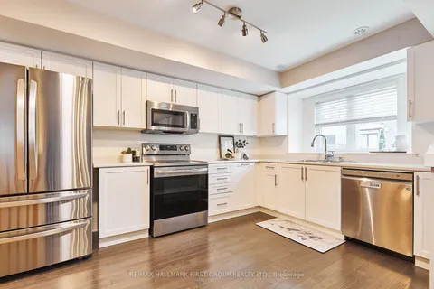 241 Lord Elgin Lane, Clarington, ON L1C 7E8