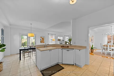 74 Elder Cres, Whitby, ON L1M 2H7