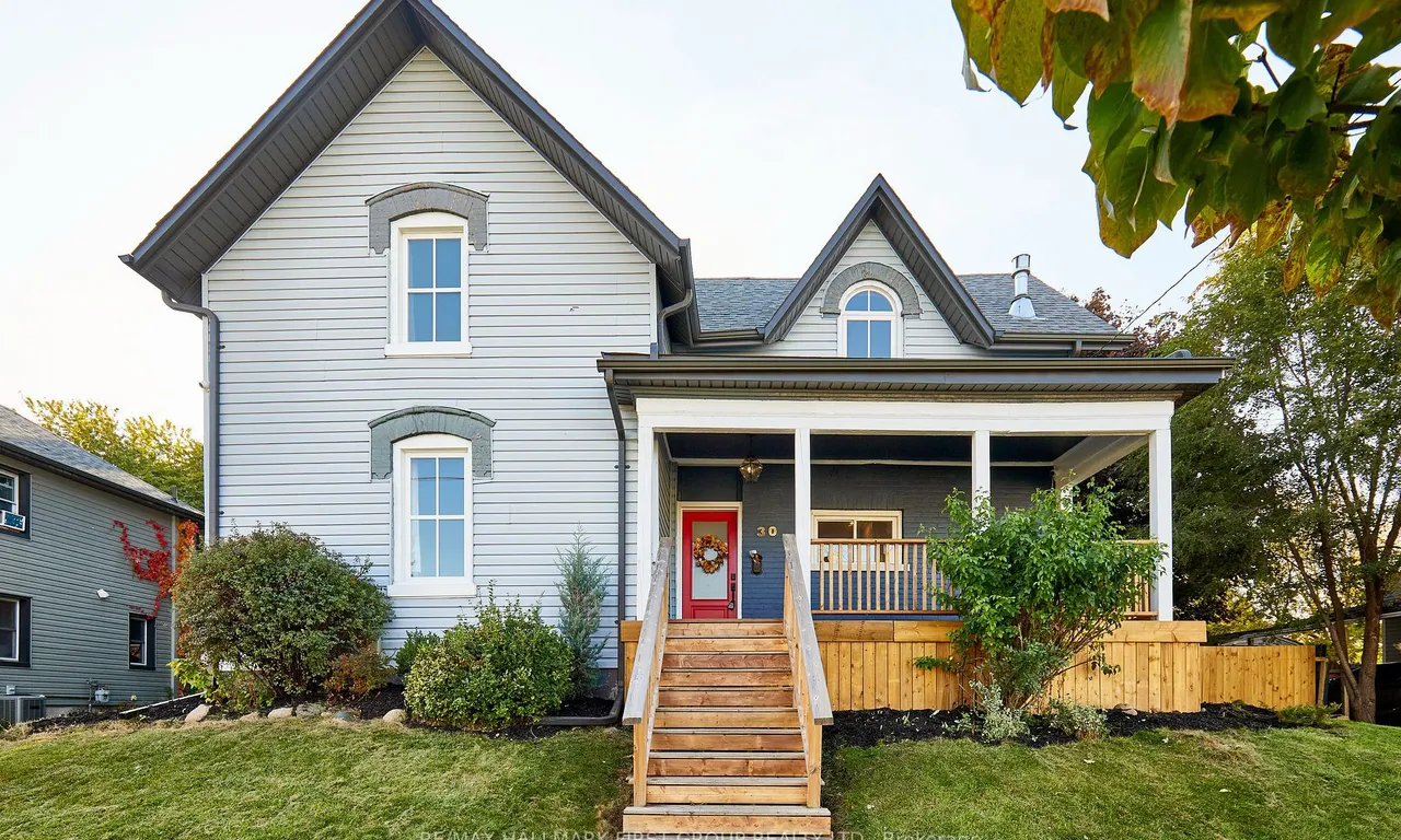 30 Nassau St, Oshawa, ON L1J 4A4