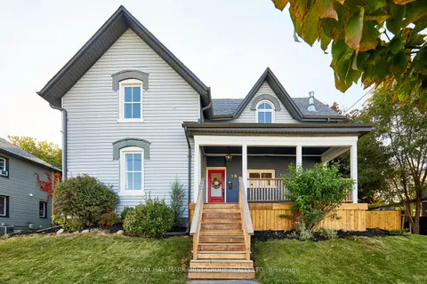 30 Nassau St, Oshawa, ON L1J 4A4