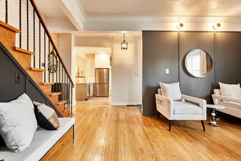 30 Nassau St, Oshawa, ON L1J 4A4