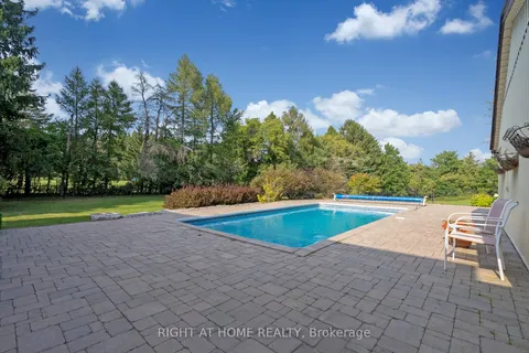 9695 Baldwin St, Whitby, ON L0B 1A0