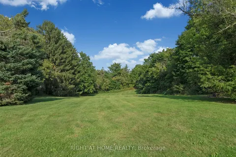 9695 Baldwin St, Whitby, ON L0B 1A0