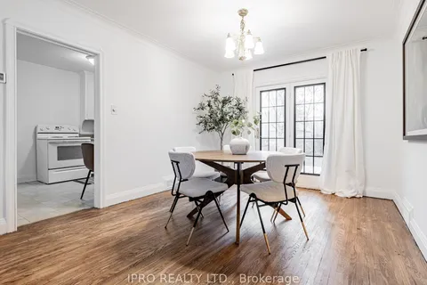 16 Elswick Rd, Toronto, ON M4B 2Z5