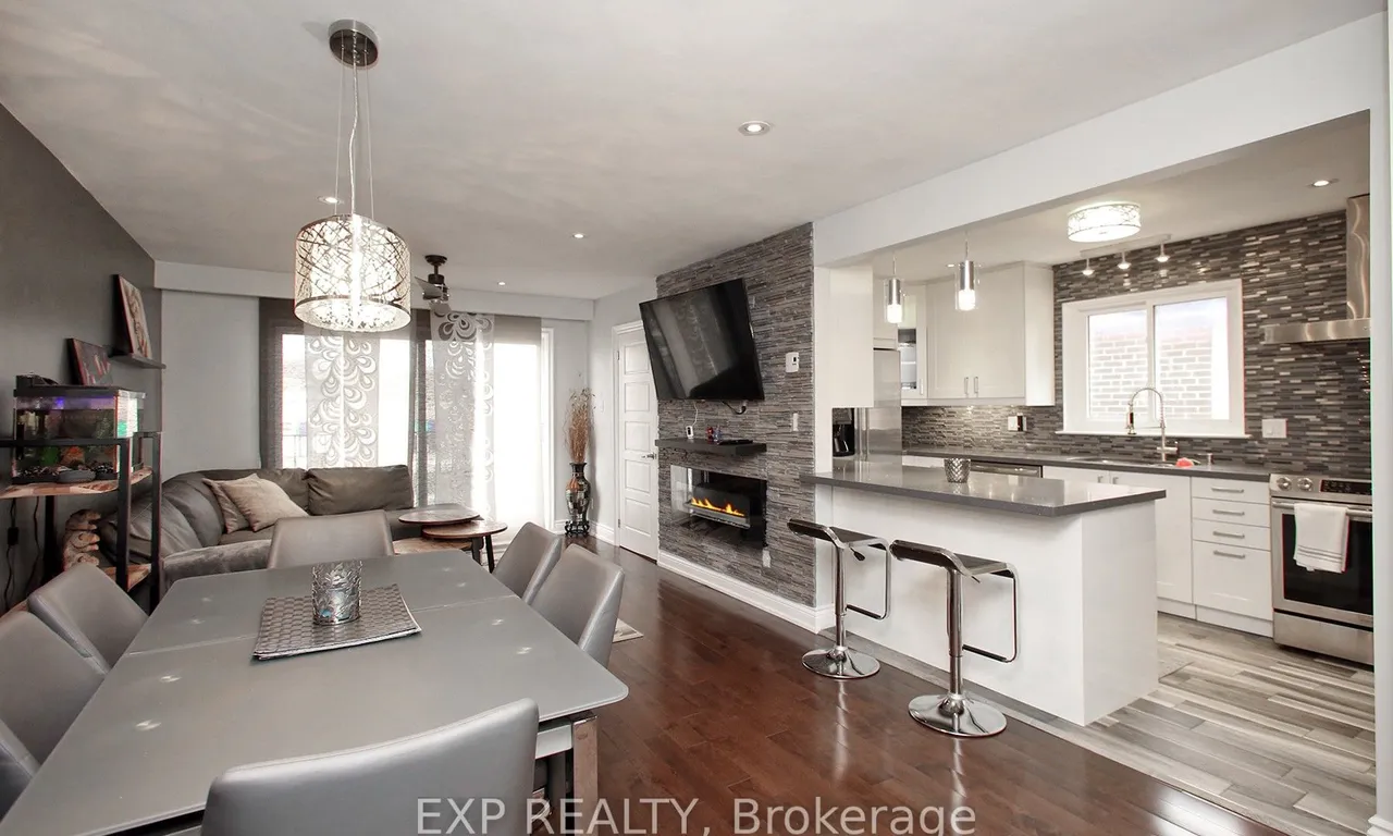 47 Chapman Ave, Toronto, ON M4B 1C6